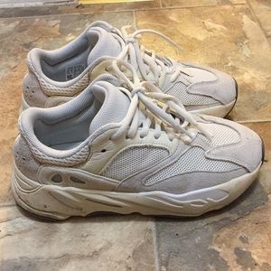 Yeezy Boost 700 “Analog” SIZE 5.5